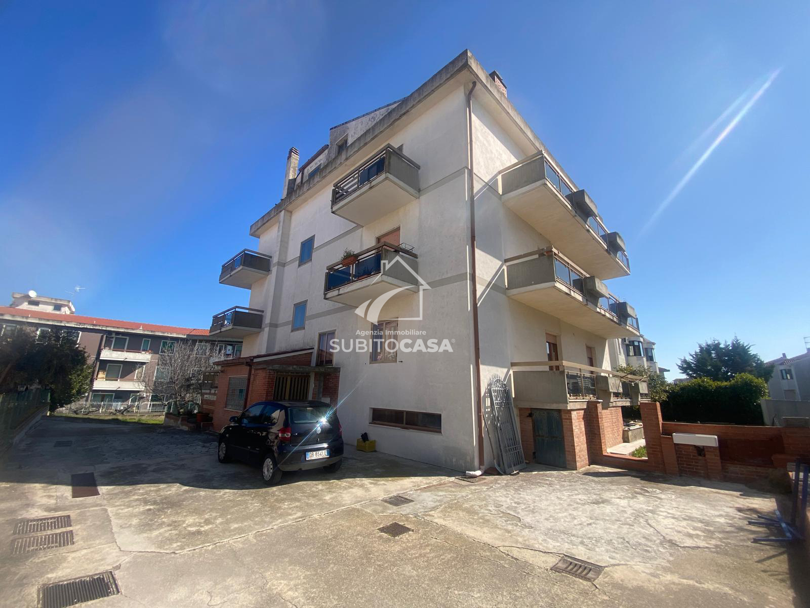 TERMOLI-Appartamento con giardino e box