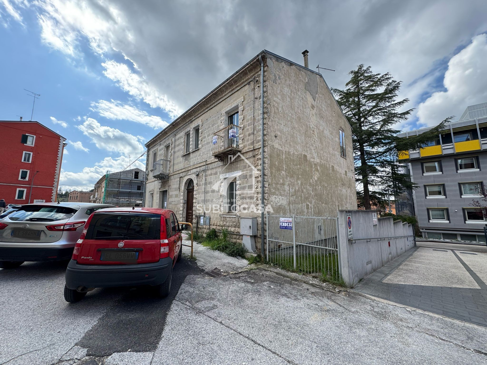 CAMPOBASSO-Appartamento con box e giardino